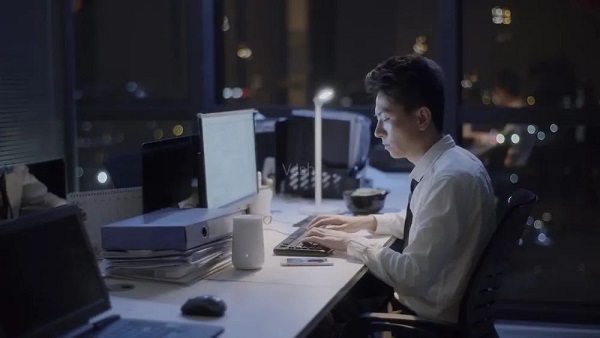 像关注企业效益一样关心员工健康与成长